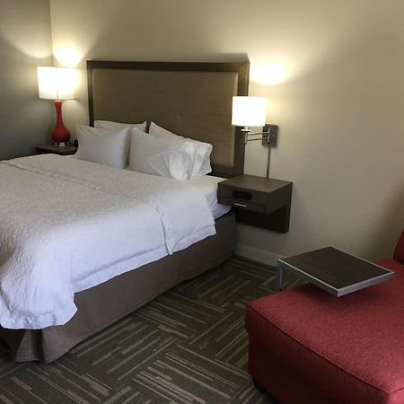 Hampton Inn Mcpherson Esterno foto
