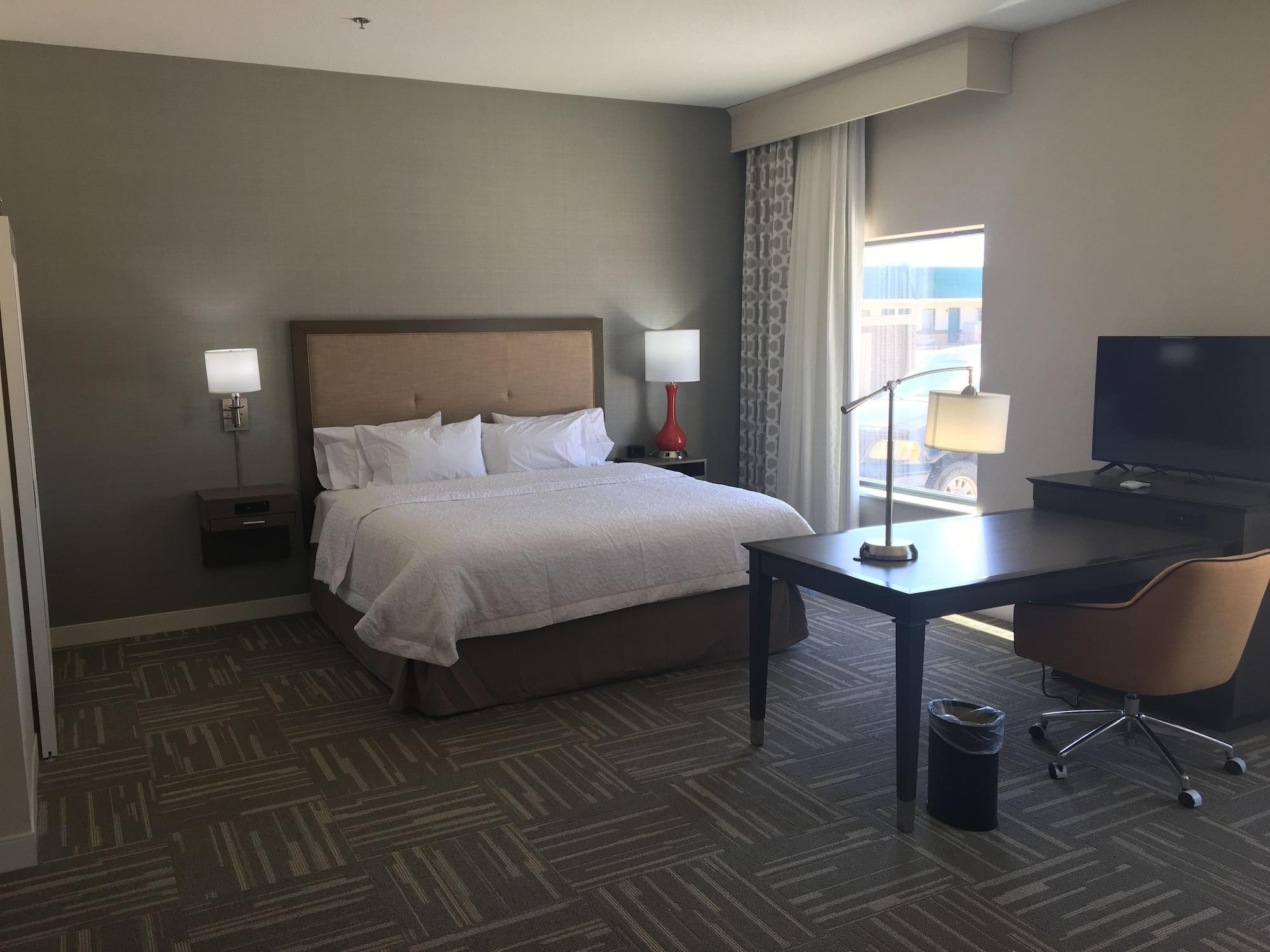 Hampton Inn Mcpherson Esterno foto