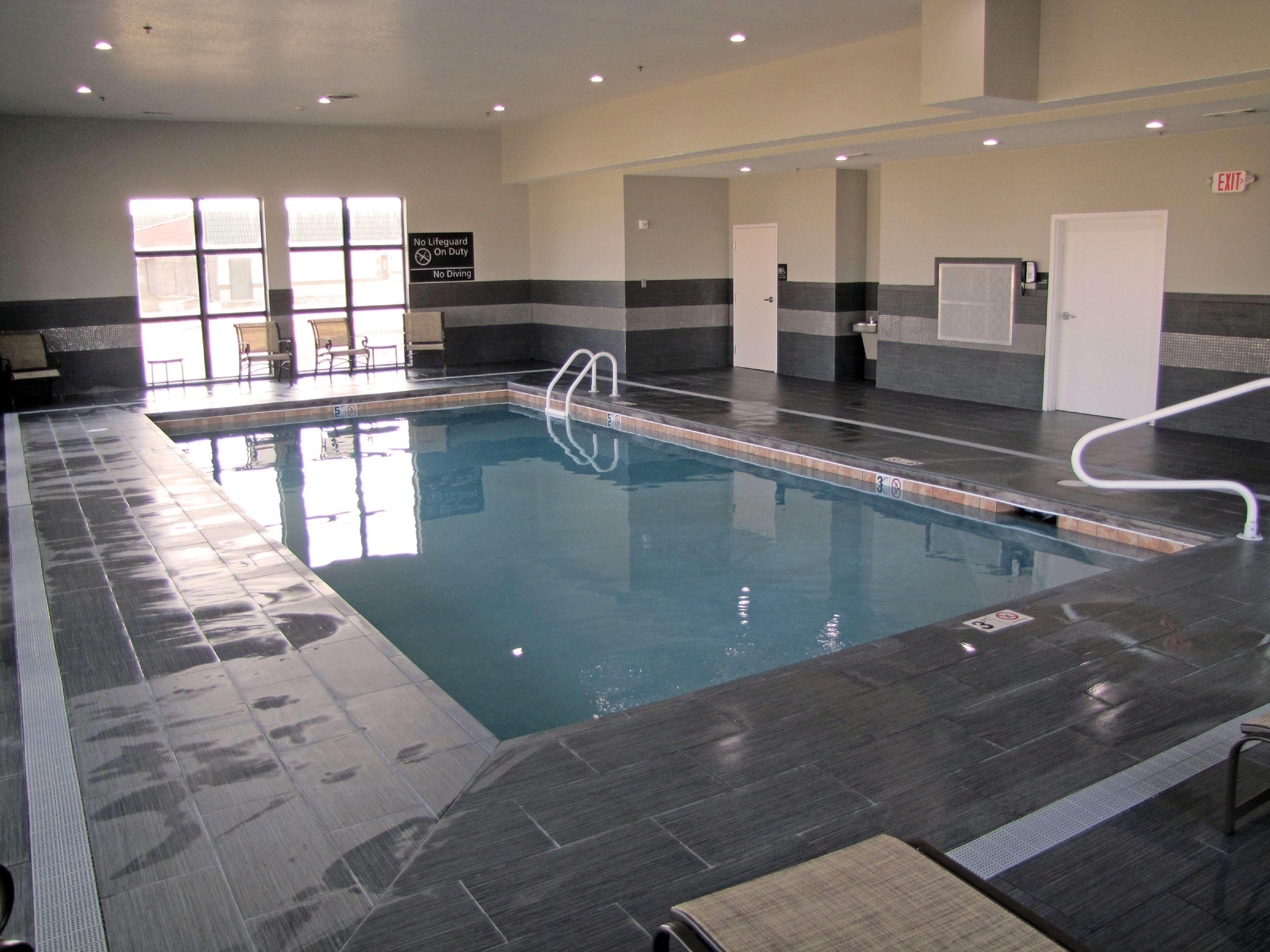 Hampton Inn Mcpherson Esterno foto