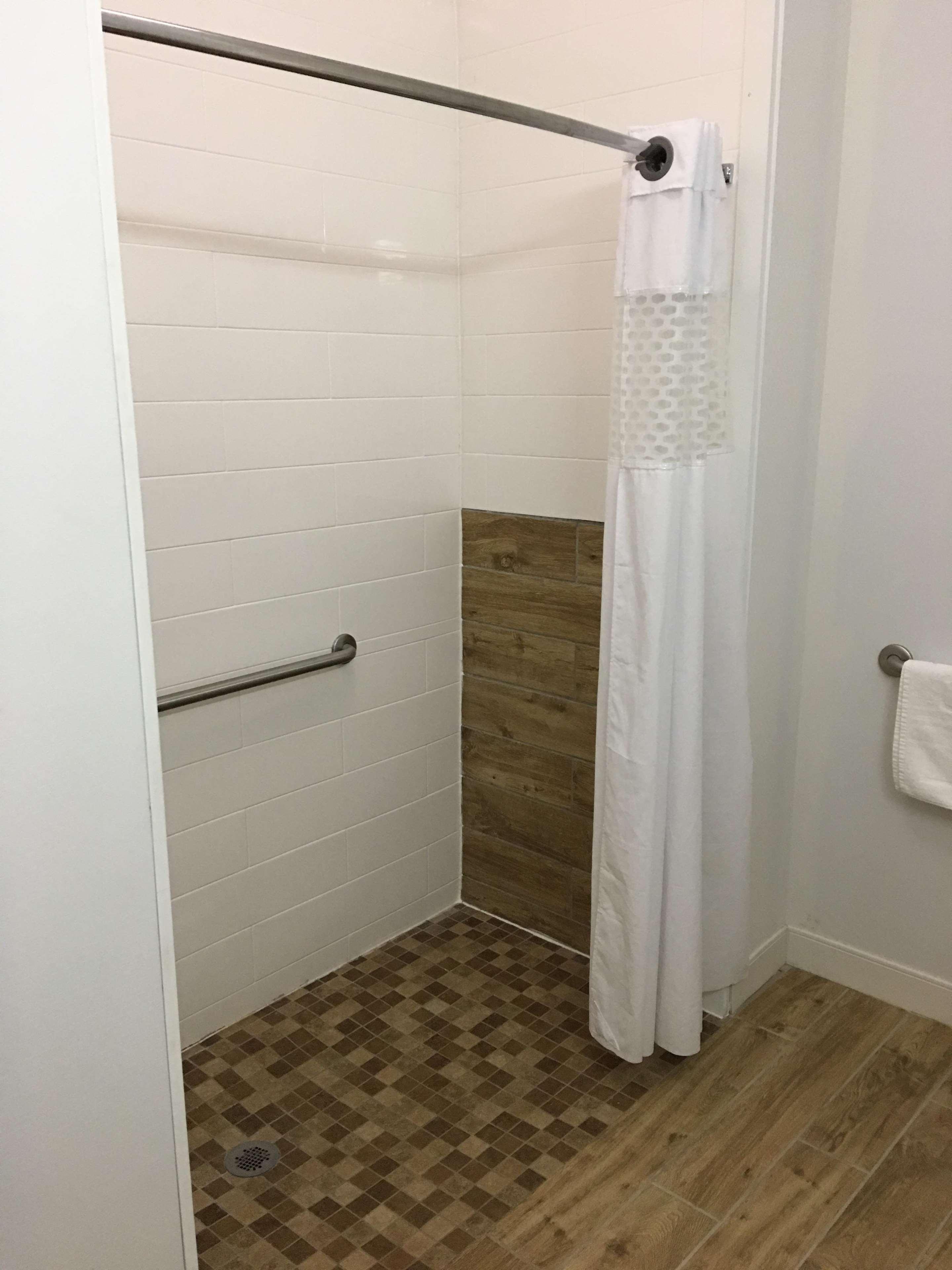 Hampton Inn Mcpherson Esterno foto