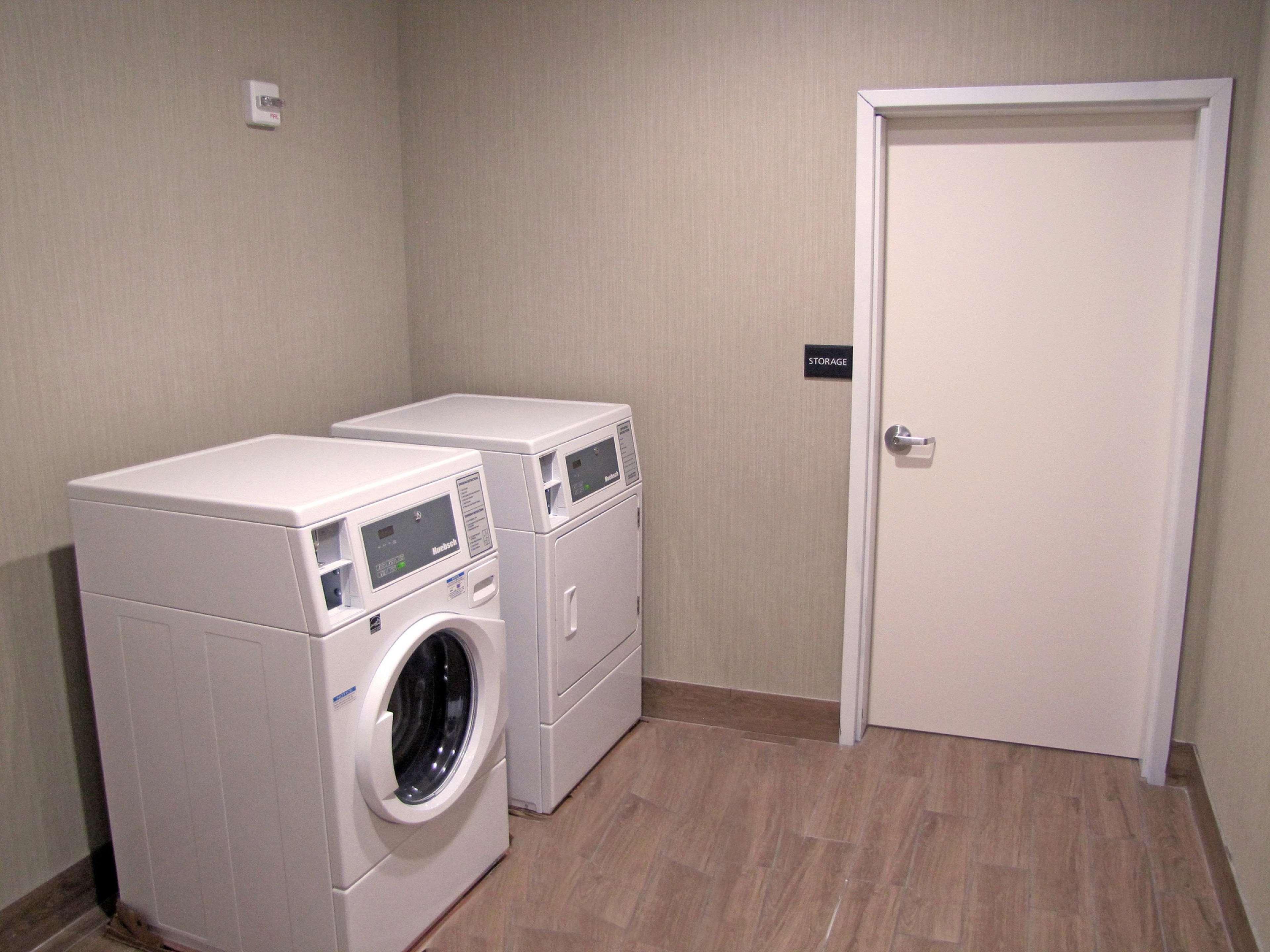 Hampton Inn Mcpherson Esterno foto
