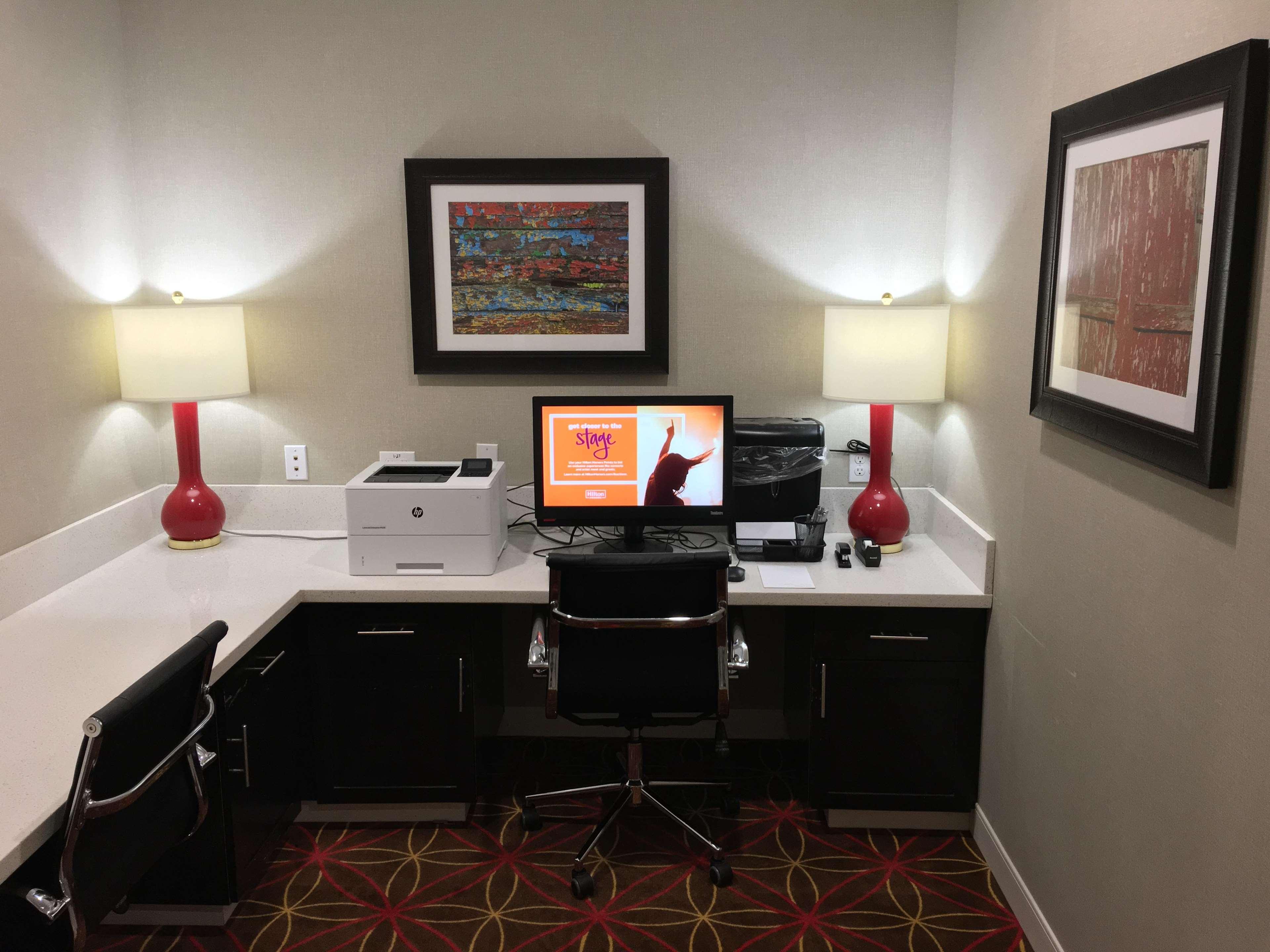 Hampton Inn Mcpherson Esterno foto