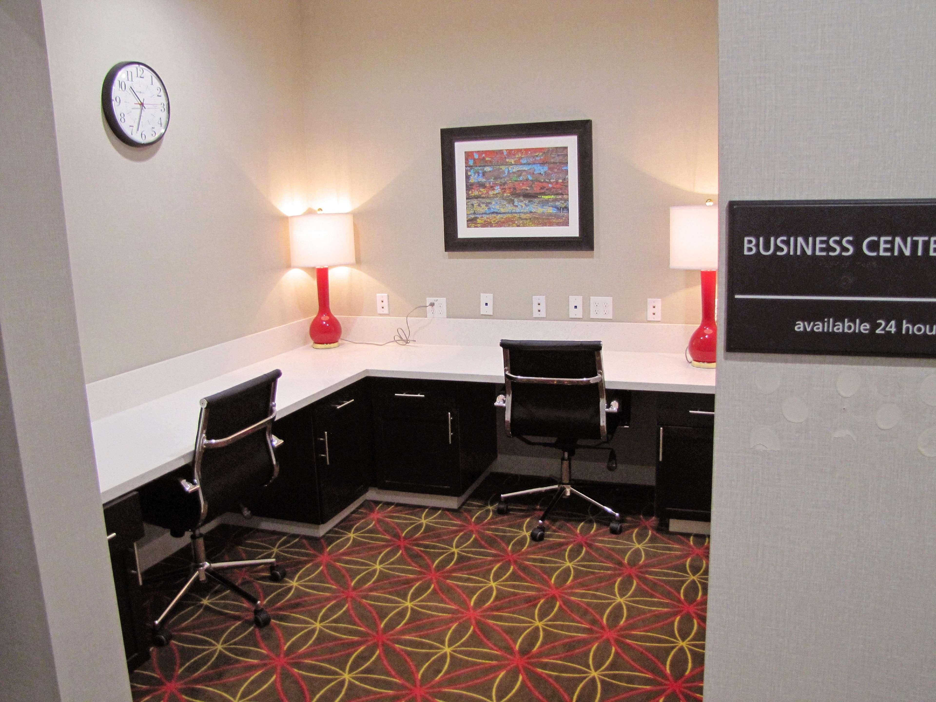 Hampton Inn Mcpherson Esterno foto