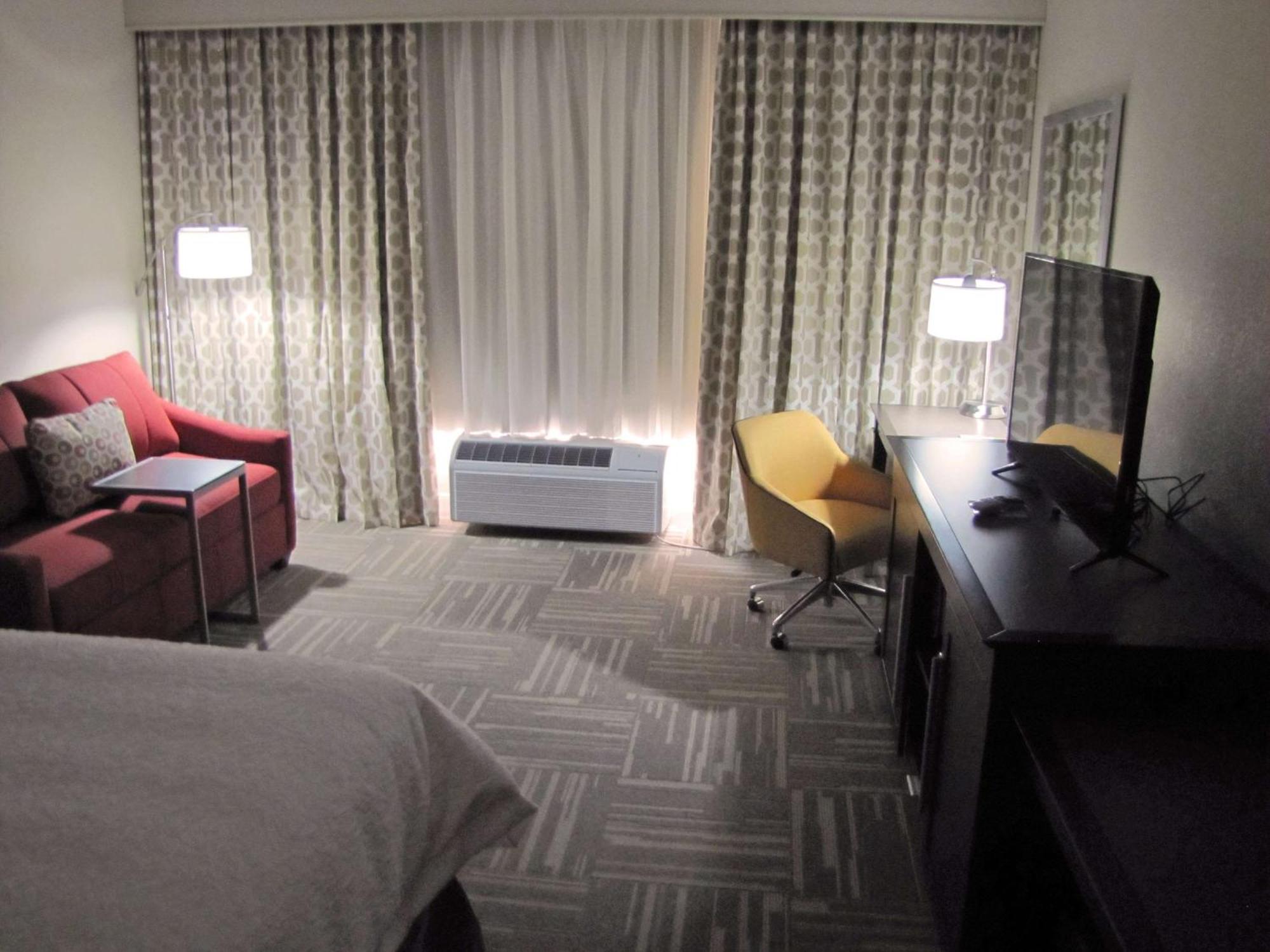 Hampton Inn Mcpherson Esterno foto