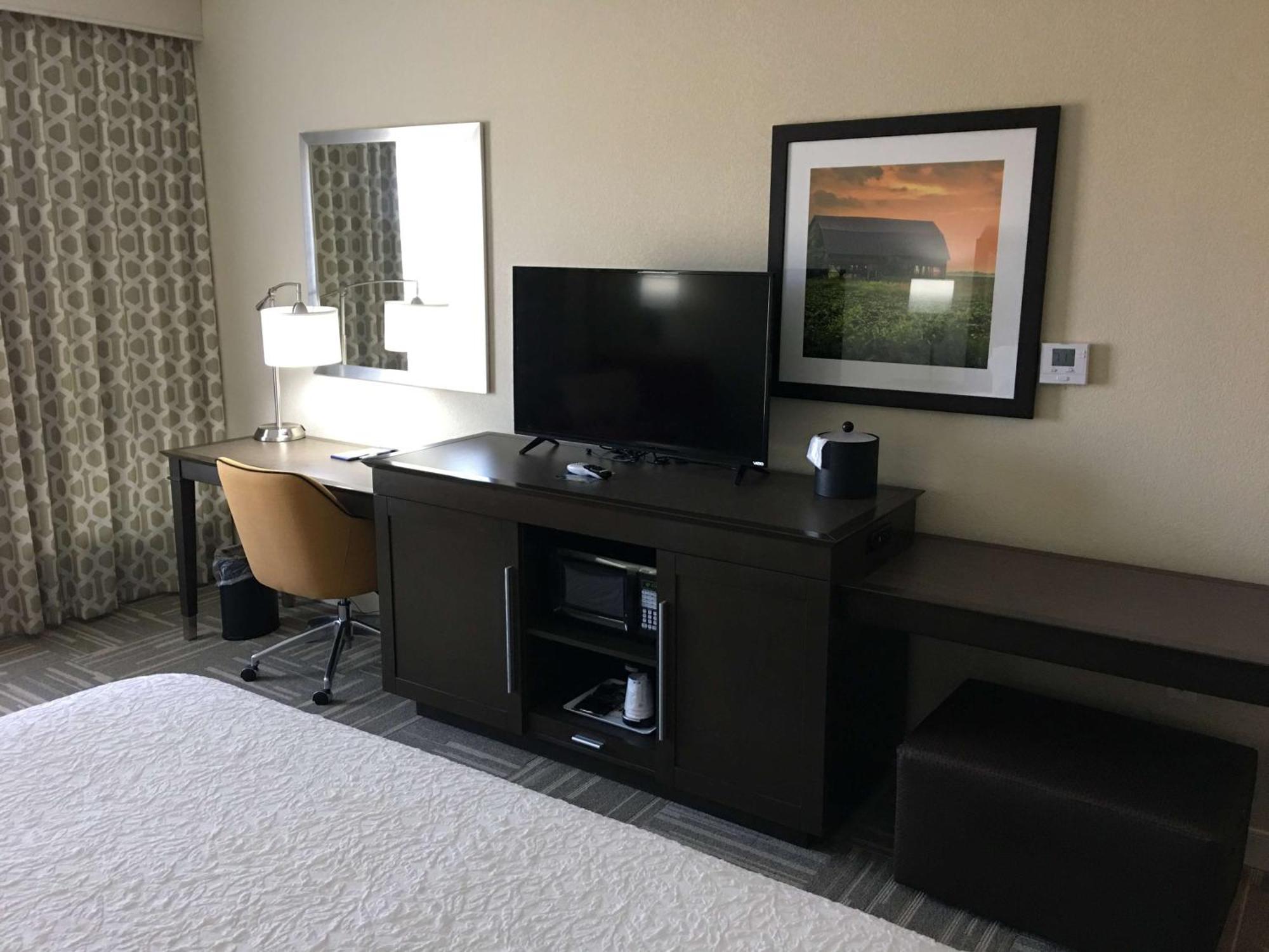 Hampton Inn Mcpherson Esterno foto